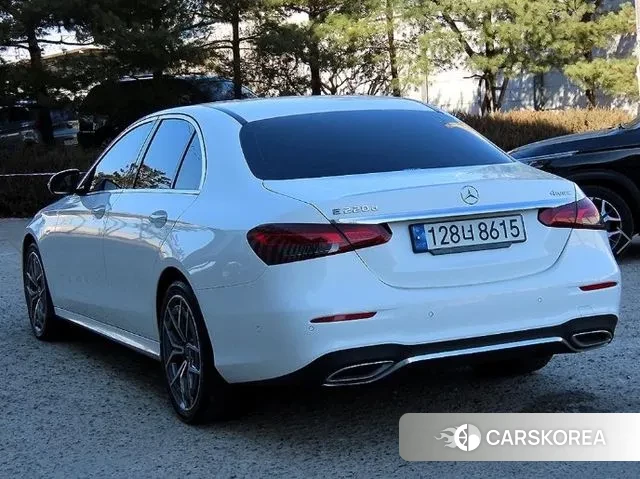 Mercedes-Benz E-Class W213 2022 Белый из Кореи, фото 3