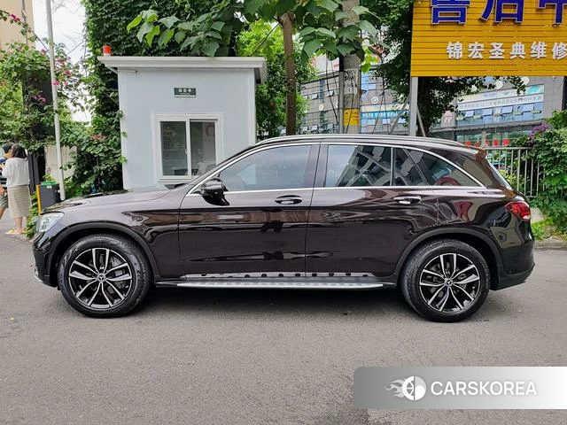 Mercedes-Benz GLC 2021 Коричневый из Китая, фото 4