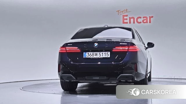 BMW 5 Series (G60) id 4617465 из Кореи 23