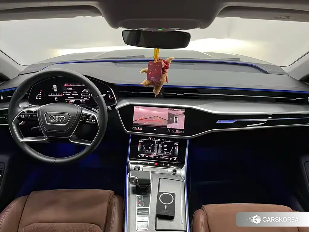 Audi A7L id 4548031 из Китая 9