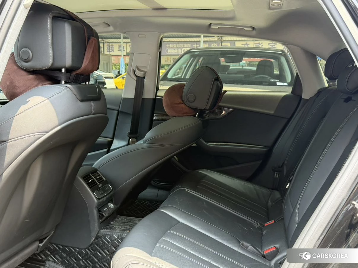 Audi A4L id 4455706 из Китая 8