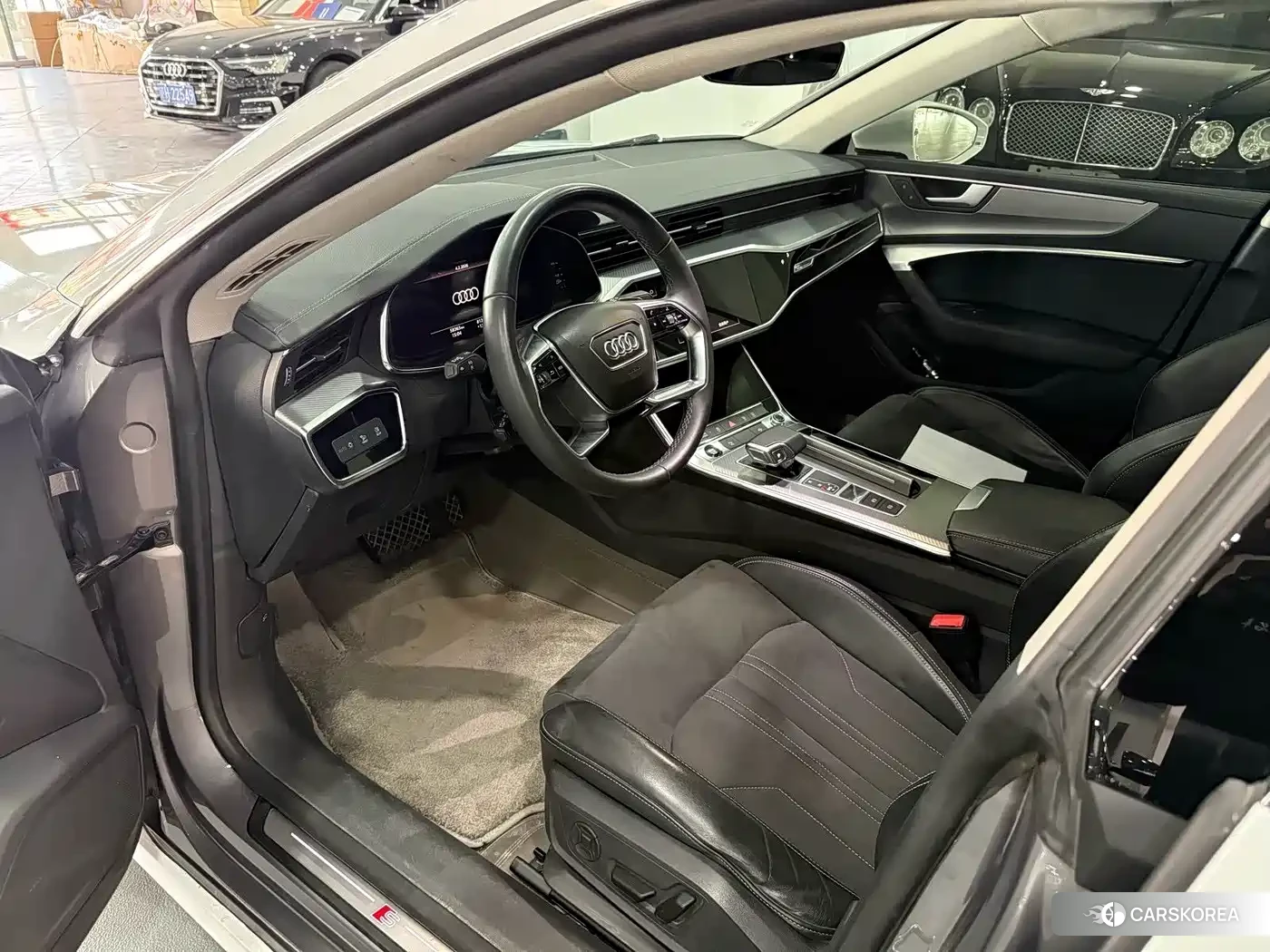 Audi A7L 2023 Белый из Китая, фото 3