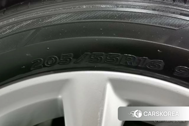 Toyota Corolla id 4333620 из Китая 18