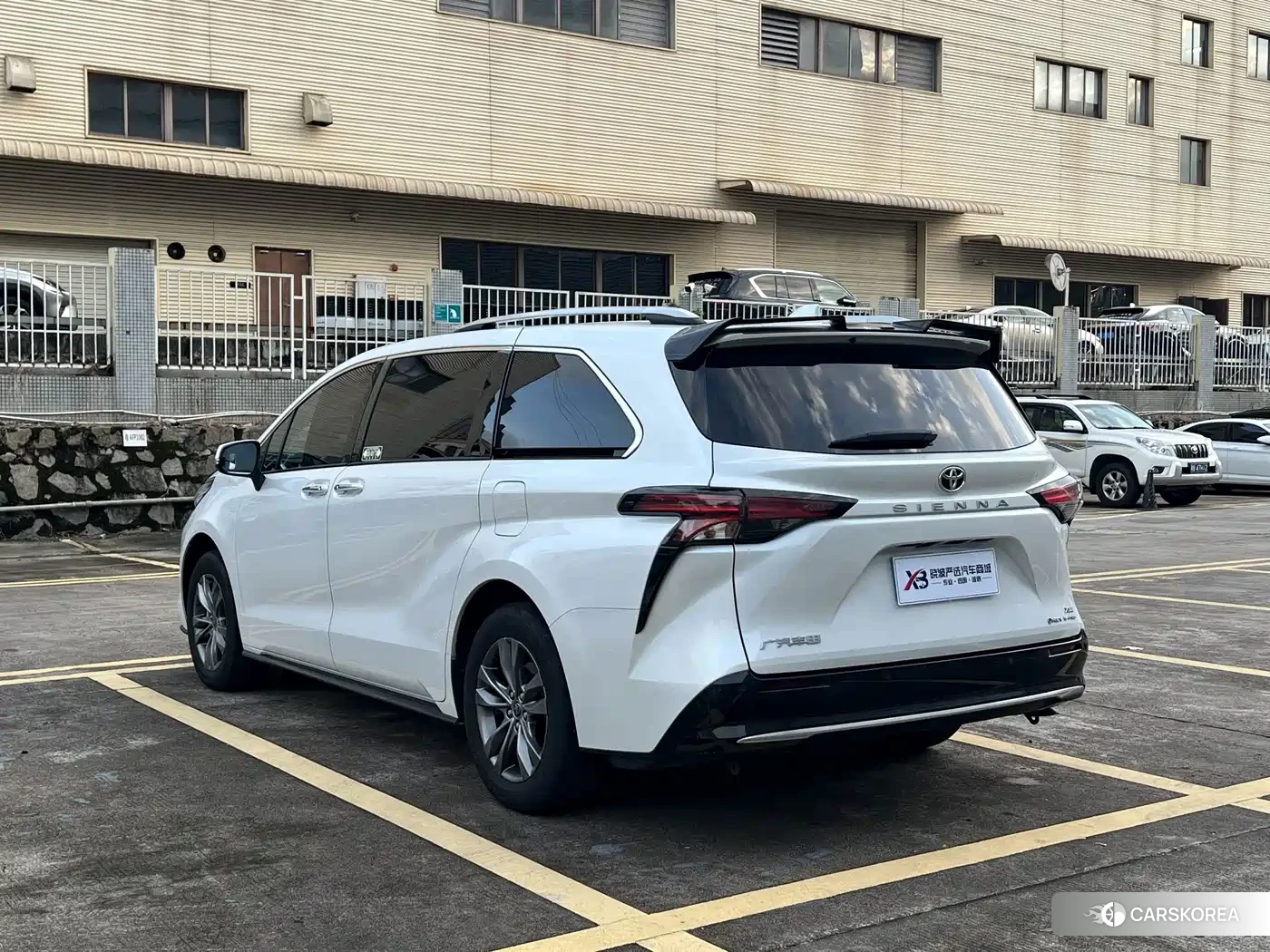 Toyota Sienna id 4599621 из Китая 13