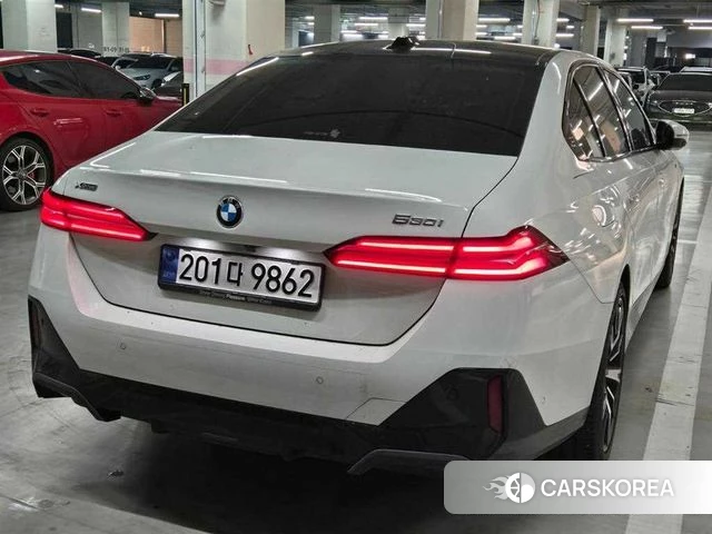 BMW 5 Series (G60) id 3952659 из Кореи 12