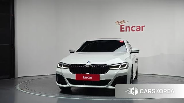 BMW 5 Series (G30) id 4936272 из Кореи 23