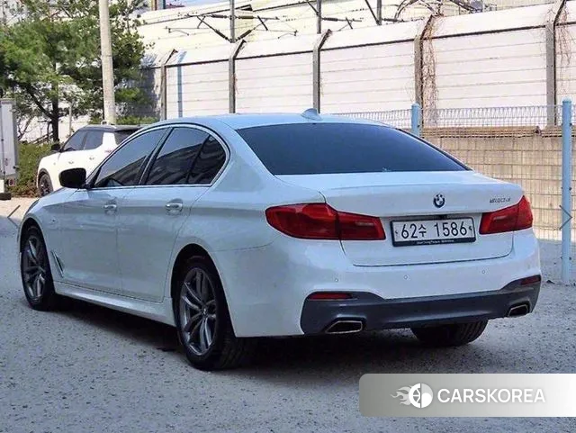 BMW 5 Series (G30) id 3055765 из Кореи 13