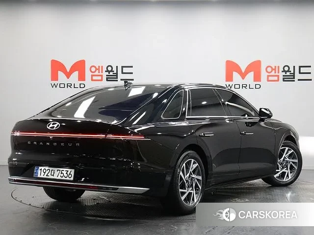 Hyundai Grandeur (GN7) id 3353769 из Кореи 13