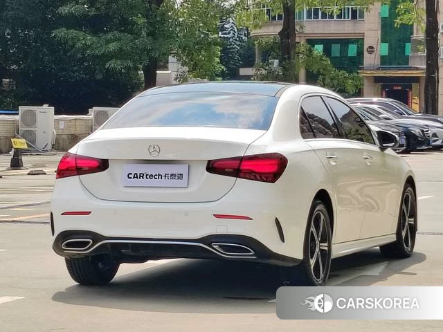 Mercedes-Benz Class A 2023 Белый из Китая, фото 5