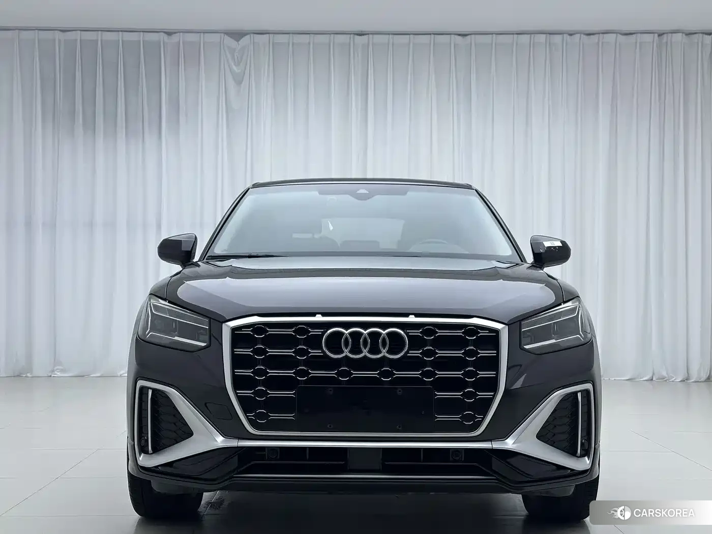 Audi Q2L id 4589312 из Китая 17