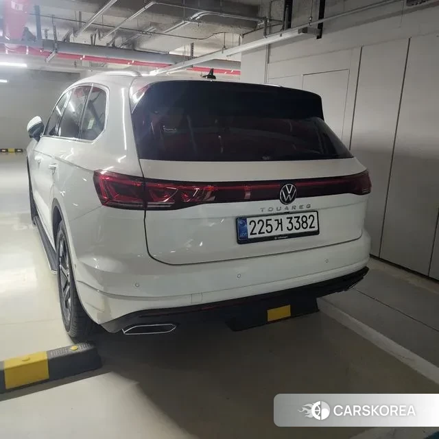 Volkswagen Touareg 3rd generation 2024 Белый из Кореи, фото 3