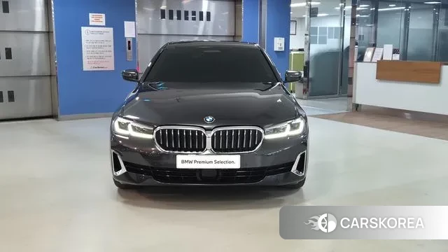 BMW 5 Series (G30) id 3534548 из Кореи 13