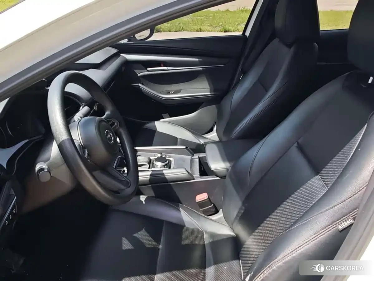 Mazda 3 2021 Белый из Китая, фото 3