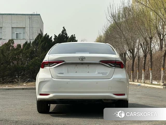 Toyota Corolla 2022 Белый из Китая, фото 3