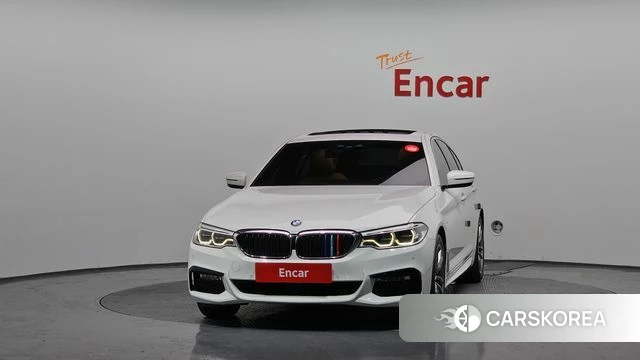 BMW 5 Series (G30) id 4233236 из Кореи 13