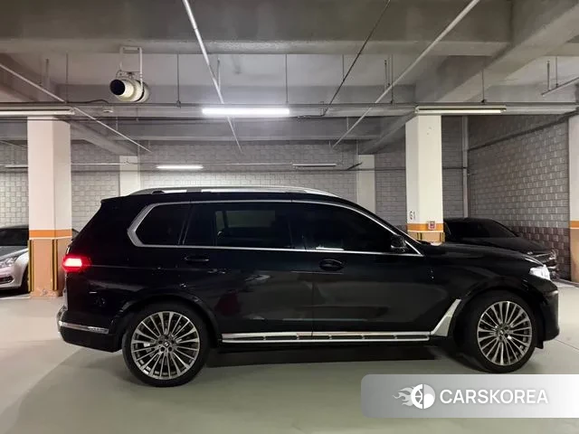 BMW X7 (G07) 2021 Черный из Кореи, фото 3