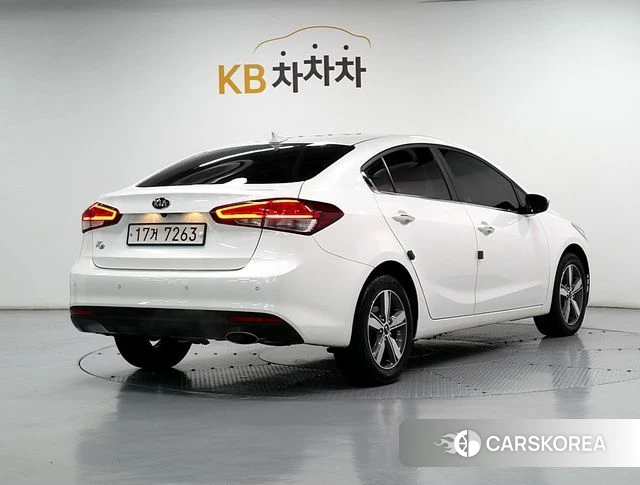 Kia The New K3 id 3917431 из Кореи 12