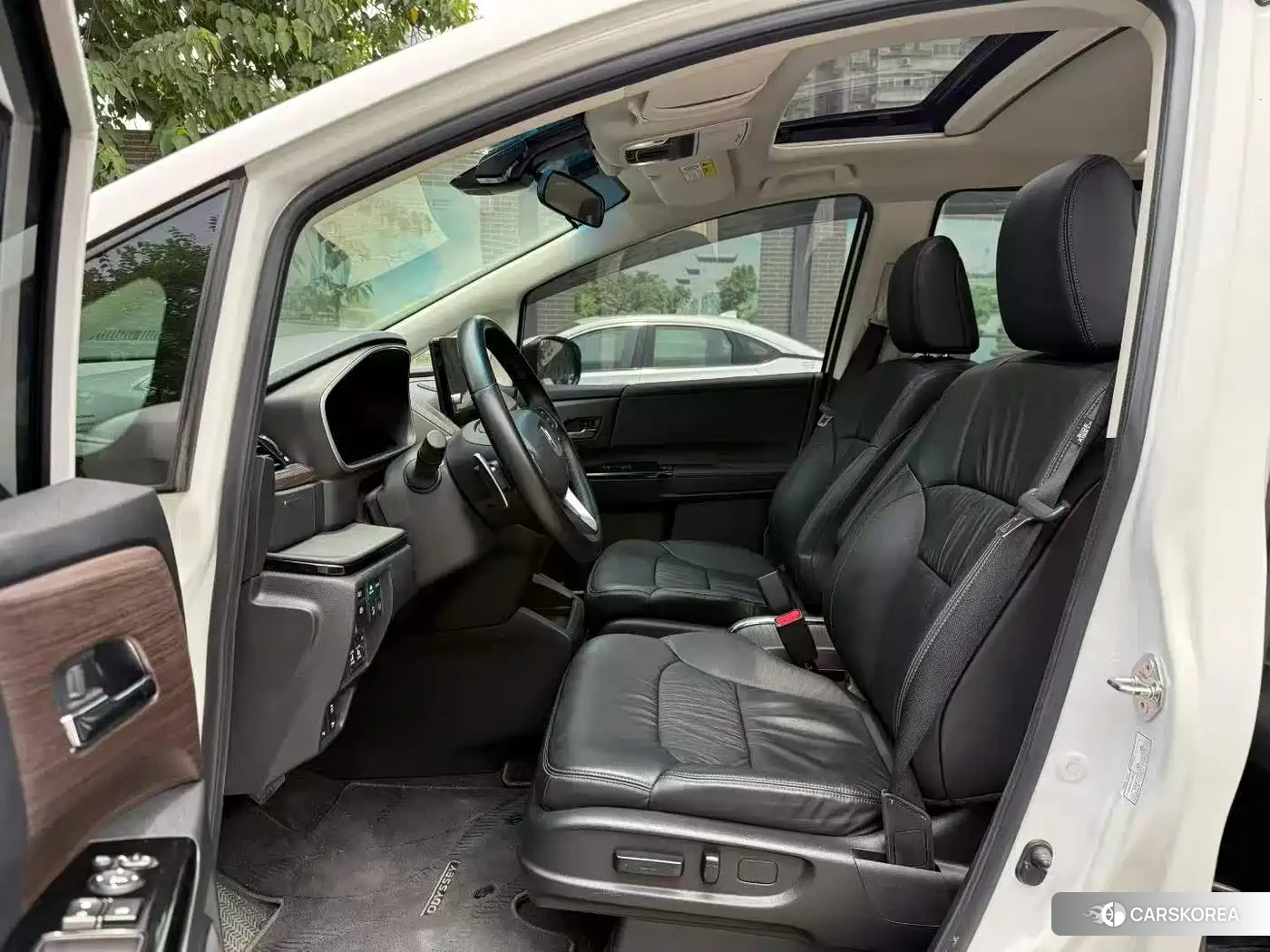 Honda Odyssey 2022 Белый из Китая, фото 3