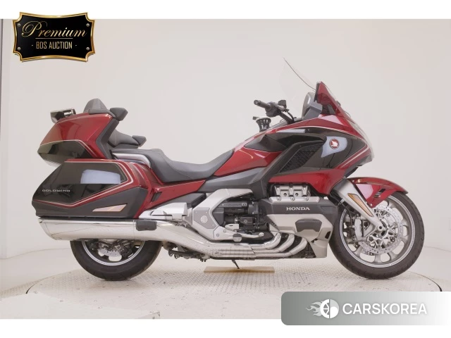 Проданный Honda GL1800 TOUR DCT 2018 из Японии
