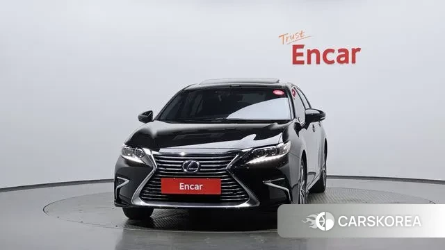 Lexus New ES300h id 3368922 из Кореи 13