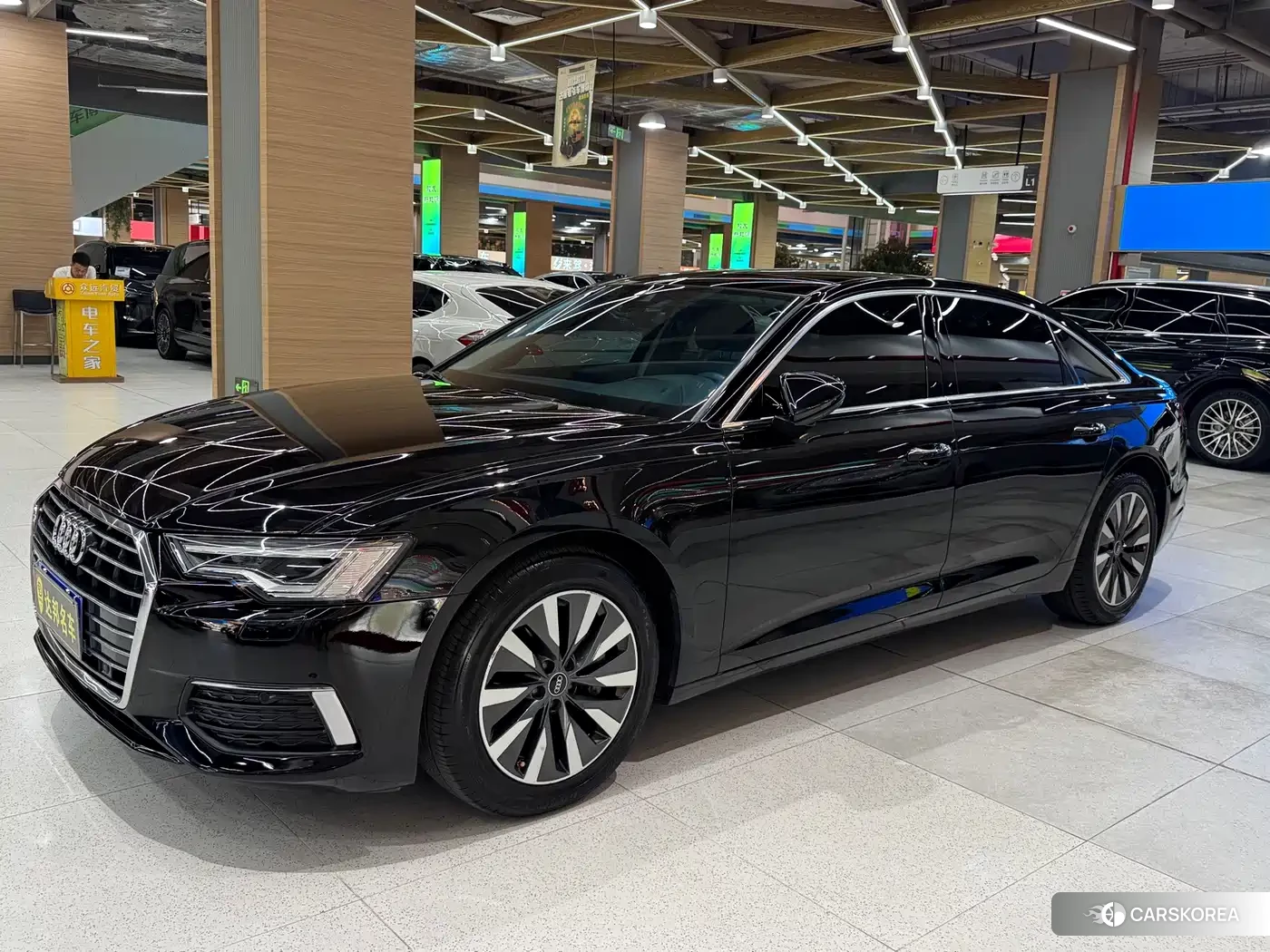 Audi A6L id 4629650 из Китая 10
