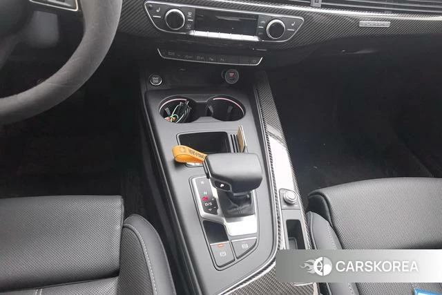 Audi A4L id 4277772 из Китая 10