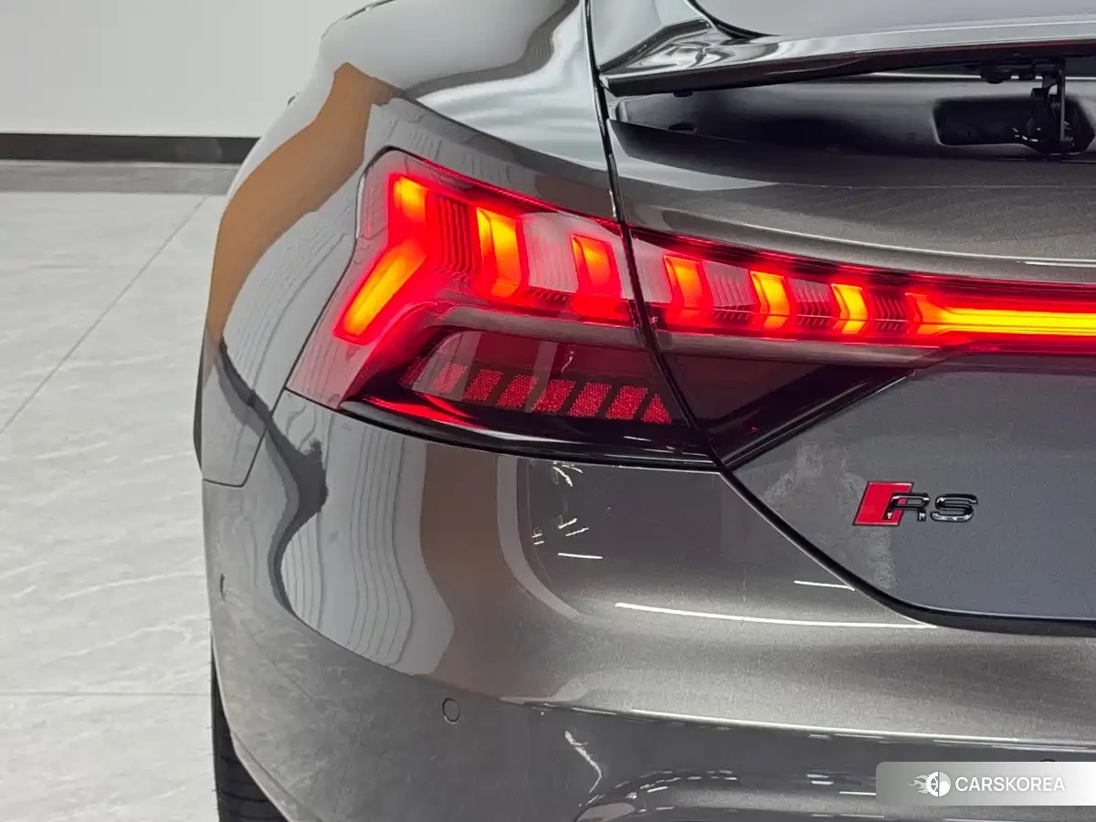Audi RS e-tron GT id 4599759 из Китая 17