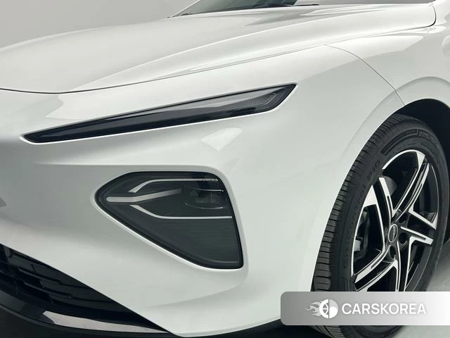 Roewe D7 EV id 4213905 из Китая 12
