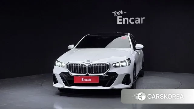 BMW 5 Series (G60) id 3016112 из Кореи 13