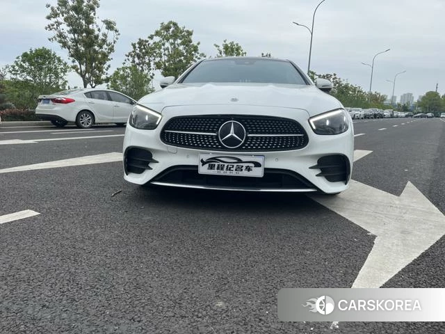 Mercedes-Benz E-class (imported) 2021 Белый из Китая, фото 3