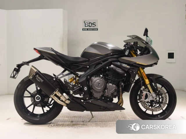 Triumph SPEED TRIPLE 1200 RR 2025 из Японии