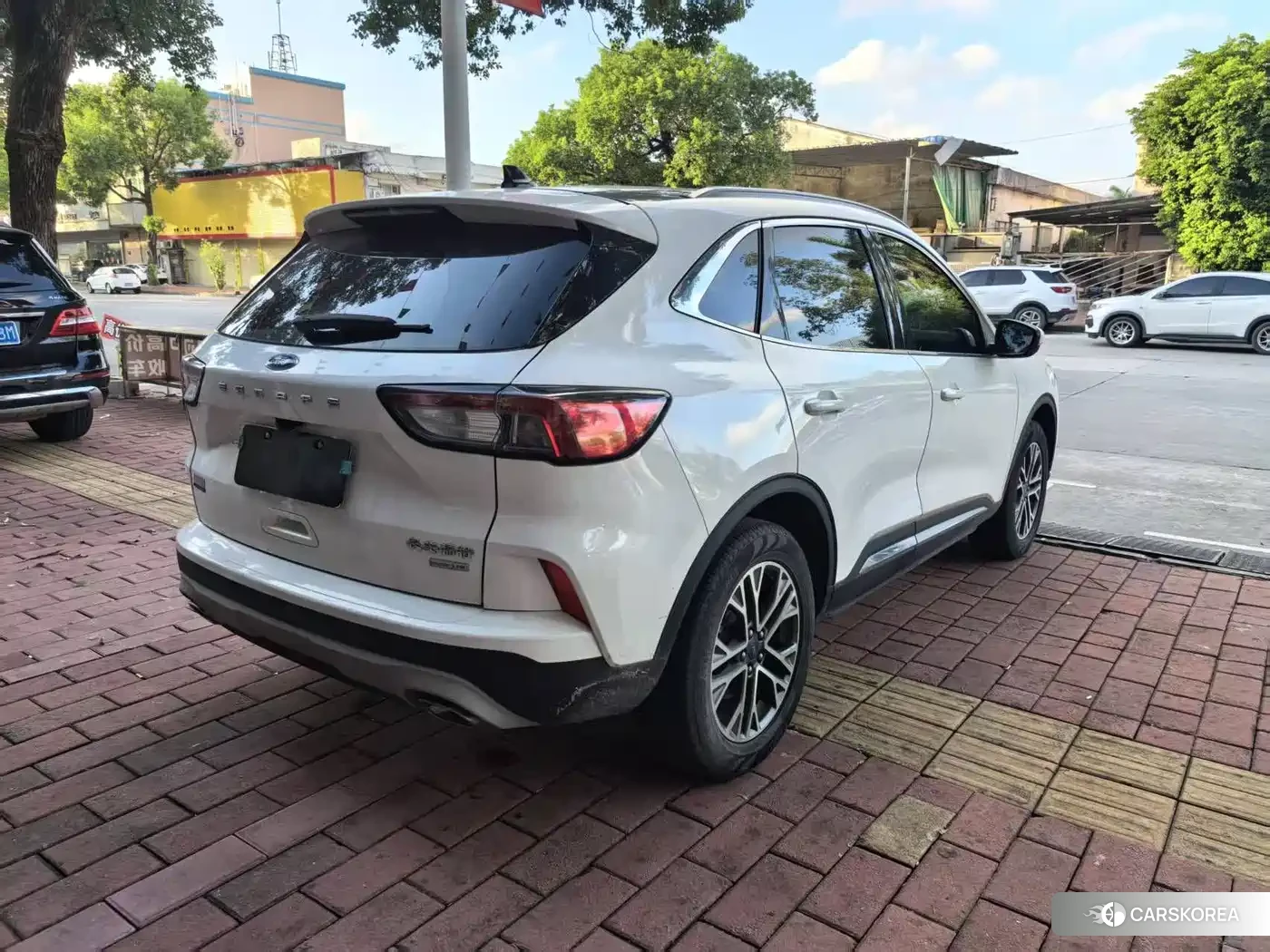 Ford Escape 2022 Белый из Китая, фото 3