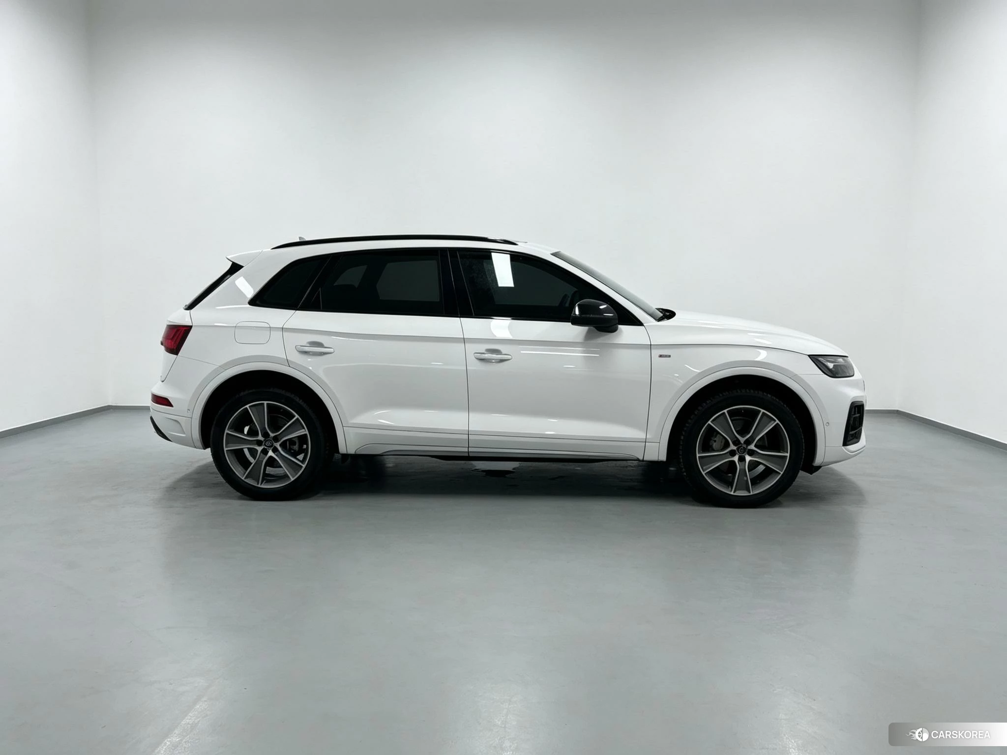 Audi Q5L id 4479311 из Китая 13