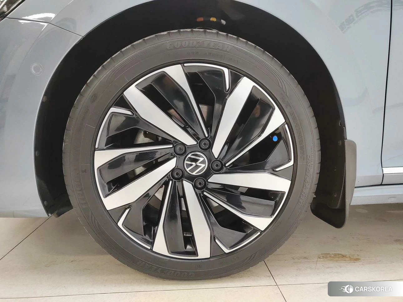 Volkswagen Passat id 4440901 из Китая 7