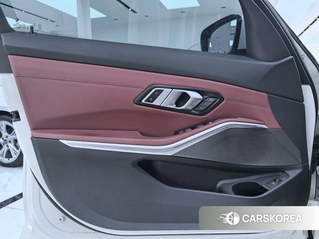 BMW 3 series id 3913607 из Китая 8