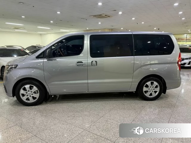 Hyundai The New Grand Starex id 4525633 из Кореи 13