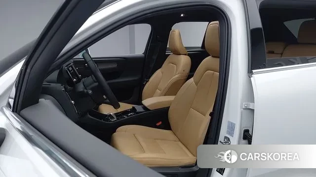 Volvo XC40 id 3509342 из Кореи 13