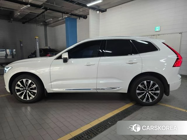 Volvo XC60 second Generation 2024 Белый из Кореи, фото 3