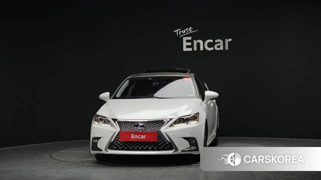 Lexus CT200h id 3937305 из Кореи 13