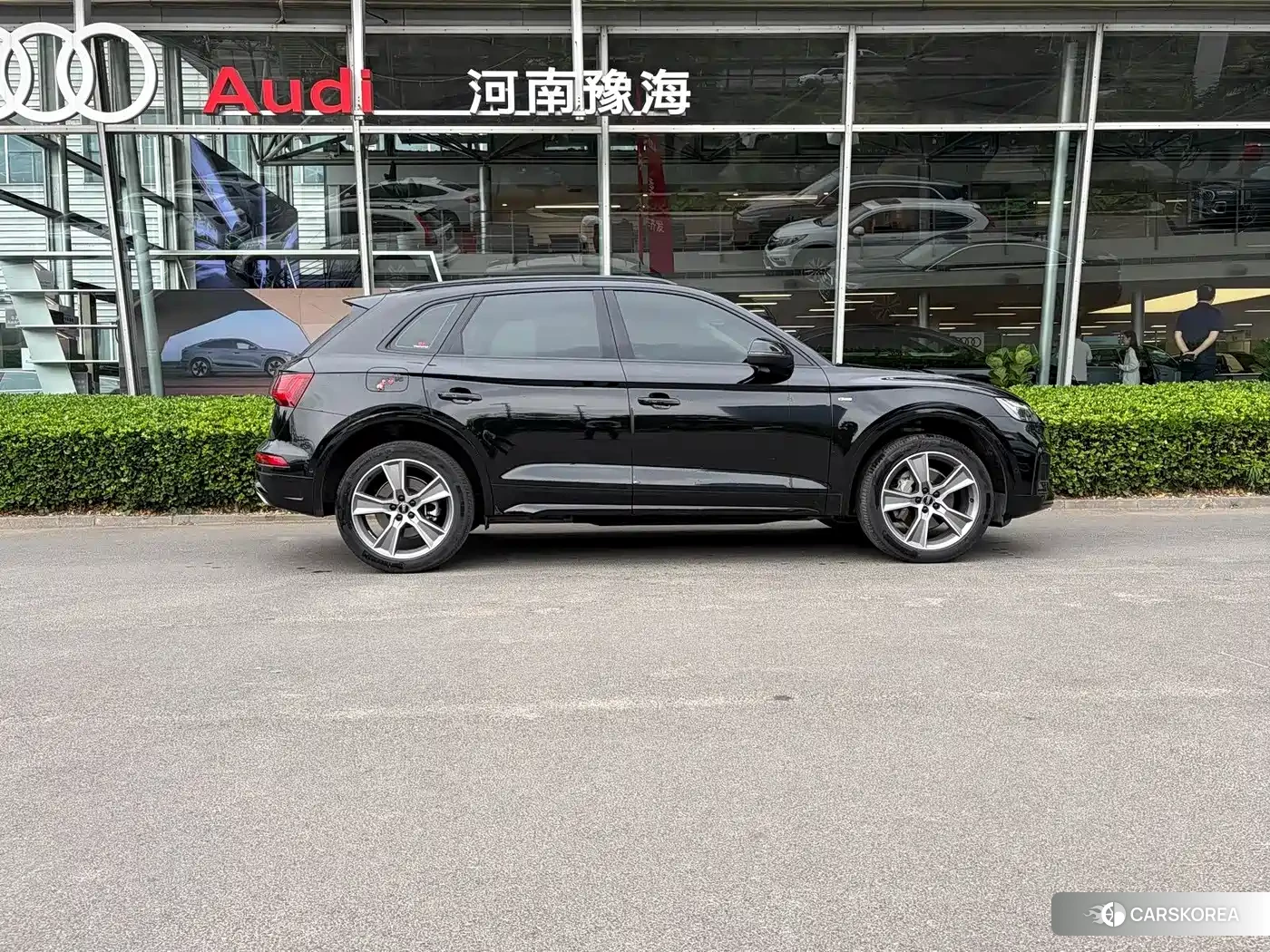 Audi Q5L id 4545877 из Китая 9