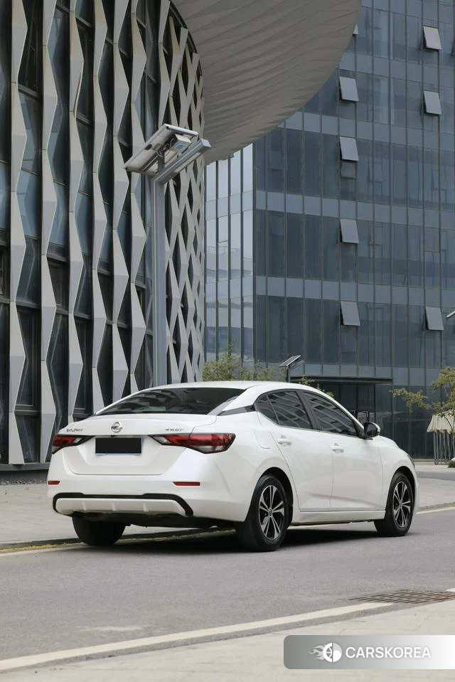 Nissan Xuan Yi 2022 Белый из Китая, фото 3