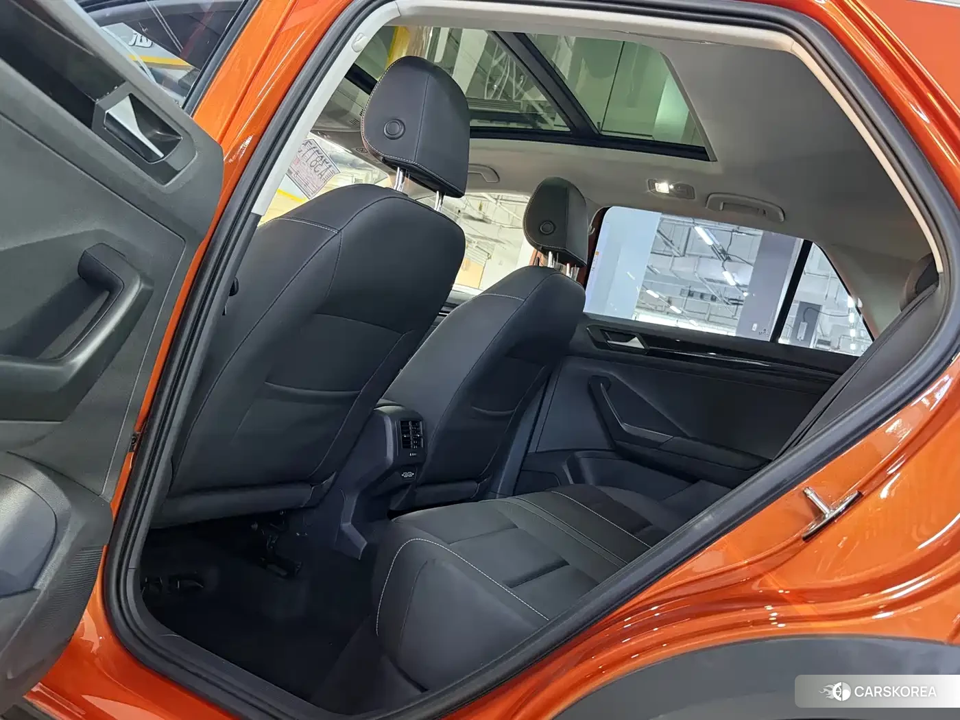 Volkswagen T-ROC exploring Songs 2022 Yellow/orange из Китая, фото 3