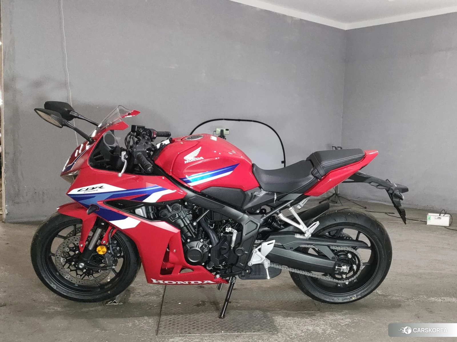 Проданный Honda CBR650R E-CLUTCH id 3950146 из Японии