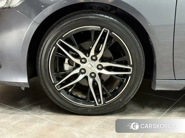 Honda Accord id 4290003 из Китая 23