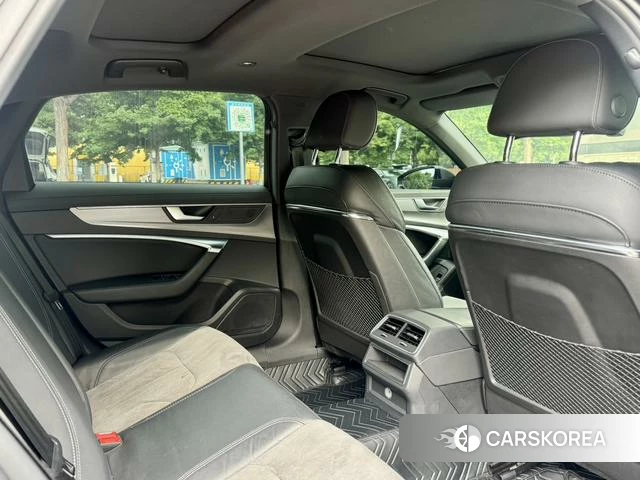 Audi A6L id 4307049 из Китая 7