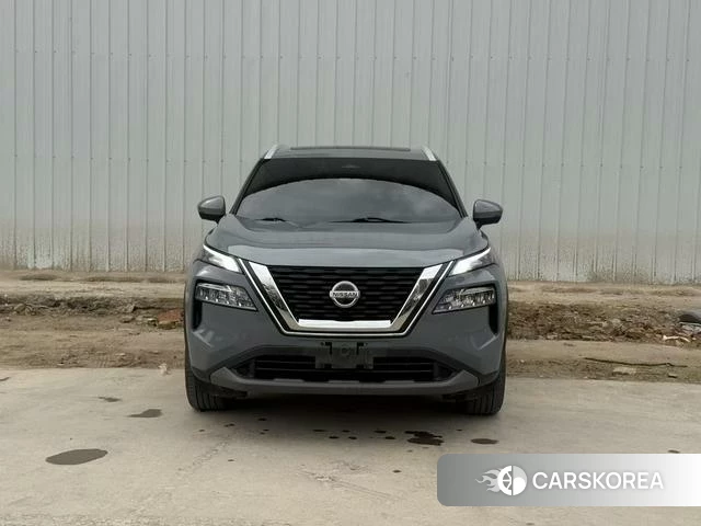 Nissan Qijun 2021 Темно-серый из Китая, фото 3