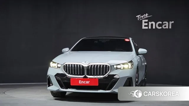 BMW 5 Series (G60) id 3619872 из Кореи 13