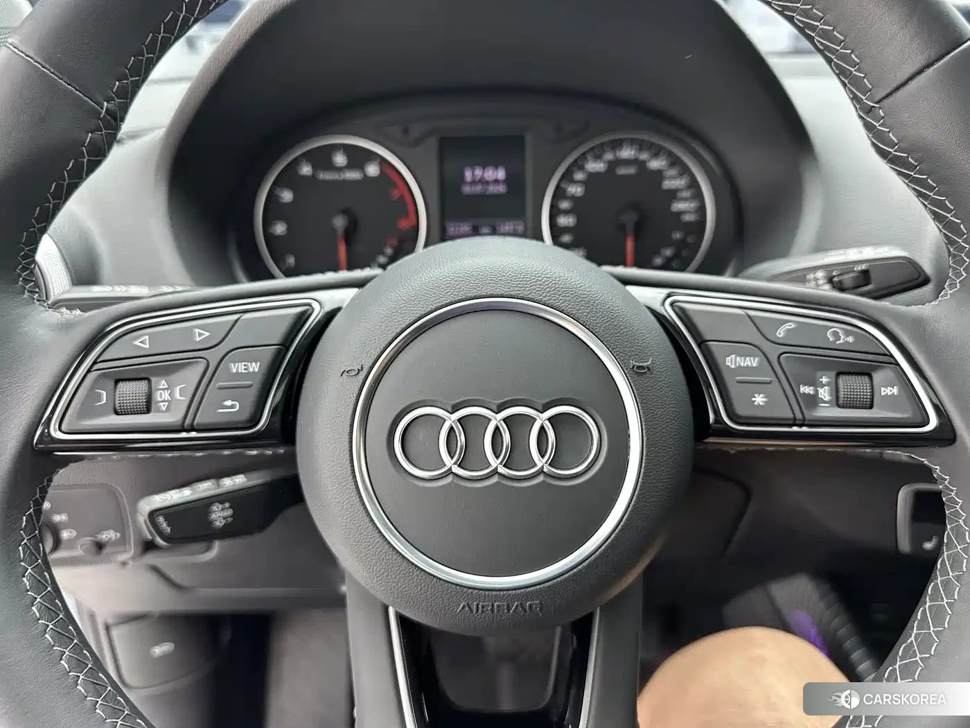 Audi Q2L id 4546407 из Китая 12