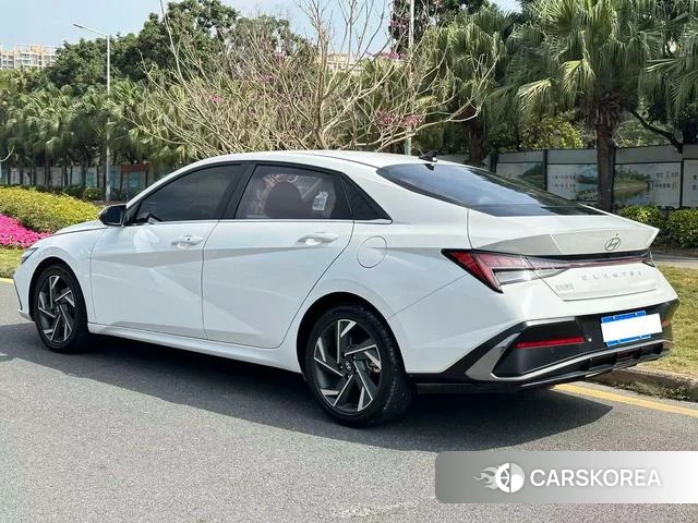 Hyundai Elantra 2024 Белый из Китая, фото 5
