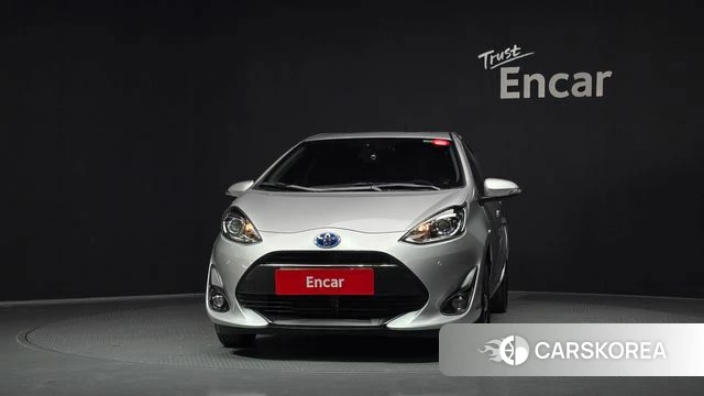 Toyota Prius C id 4403567 из Кореи 13